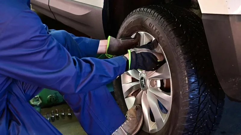 Så här byter du däck själv (och sparar tusenlappar)