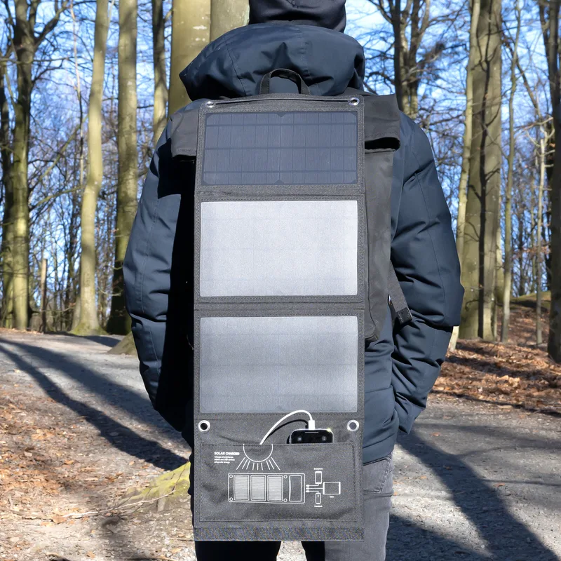 Bäst i test solcellsladdare 2026 (6 solpaneler för camping och vandring)